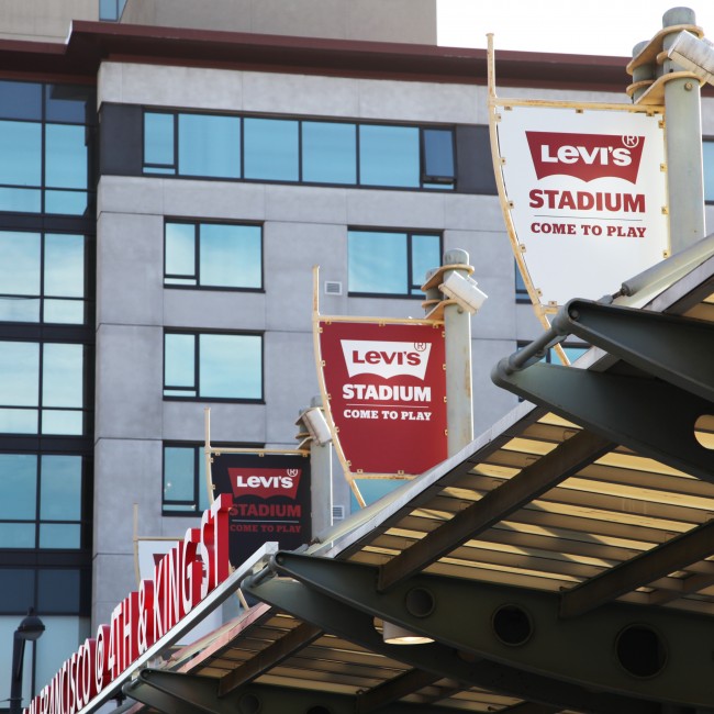 Stadium Caltrain Takeover - Levi's® Stadium