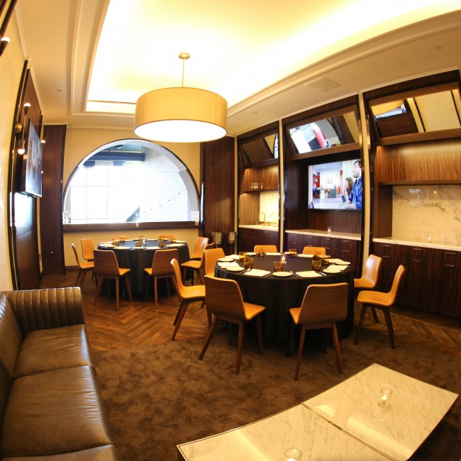 Inside Bourbon Steak & Pub - Levi's® Stadium