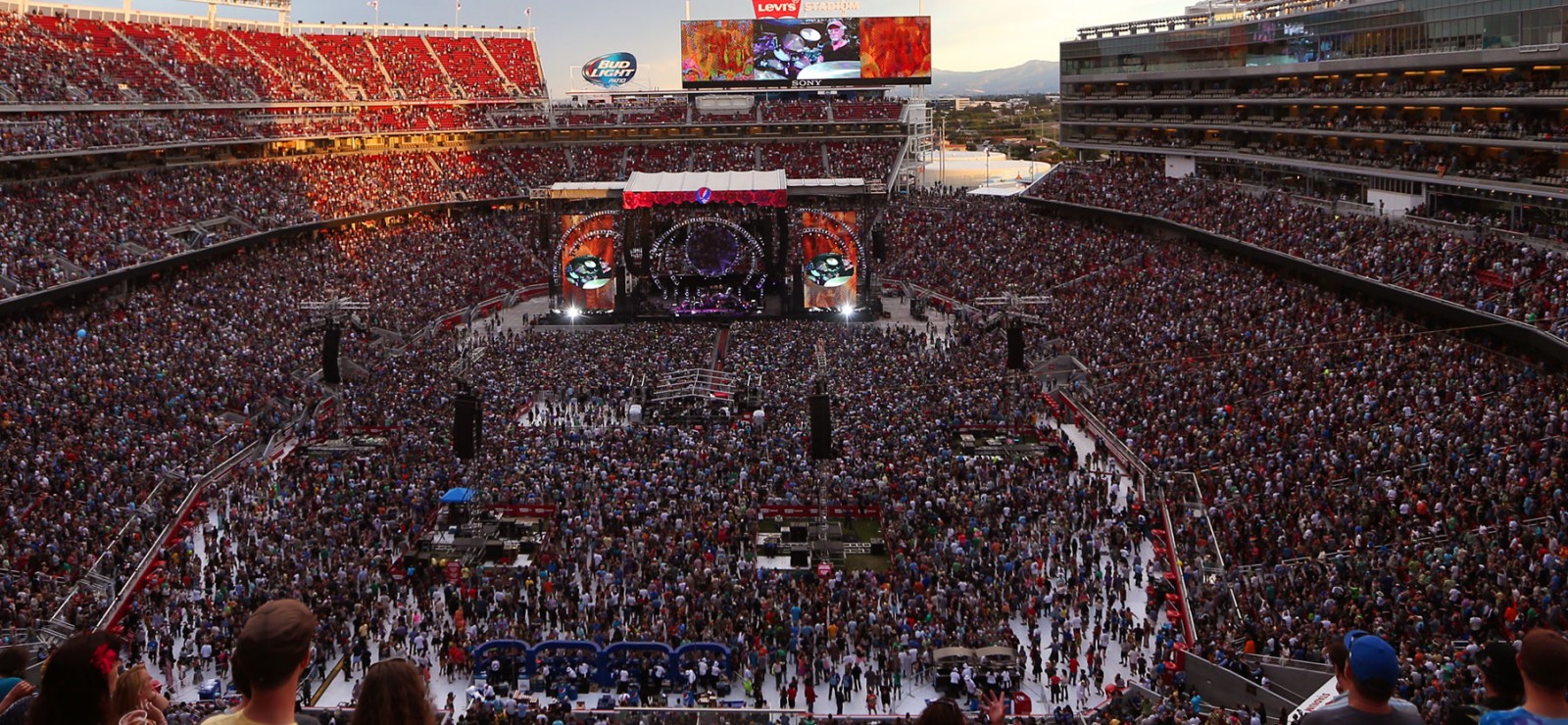Reviews and Coverage of Grateful Dead's #FareTheeWell Tour at Levi's®  Stadium - Levi's® Stadium