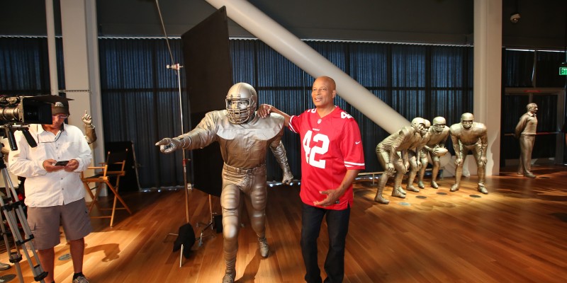 49ers Great Ronnie Lott Visits