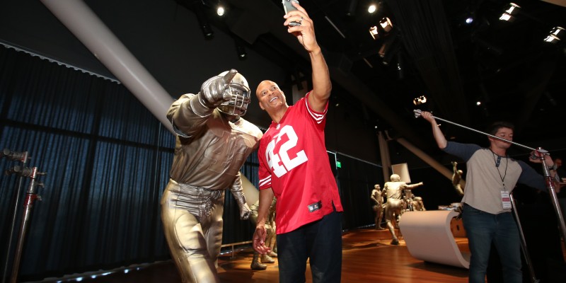 49ers Great Ronnie Lott Visits