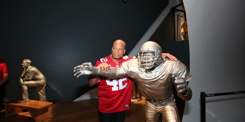 49ers Great Ronnie Lott Visits